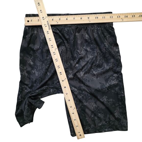 Puma Black Camo Sweat Shorts Boys M (10-12) Elastic Waist Drawstring - Picture 4 of 6